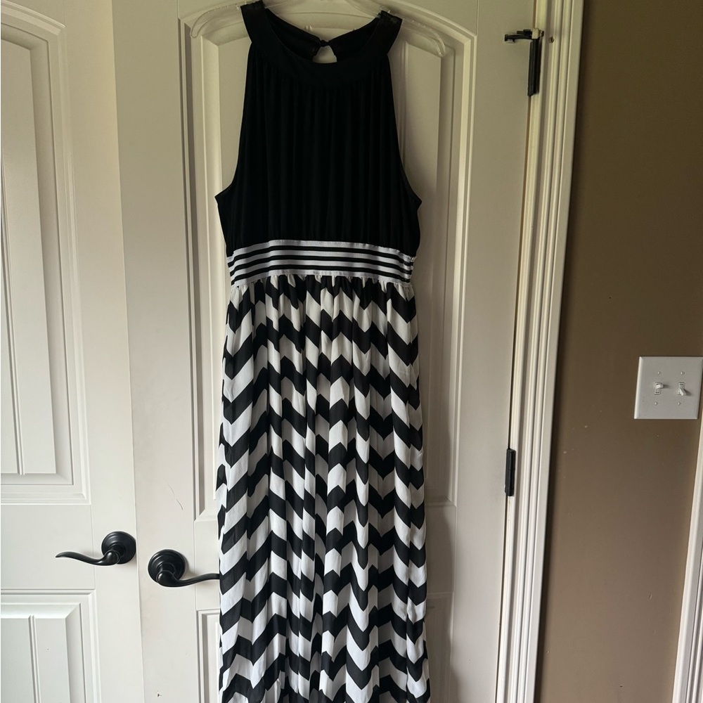 Black and White Maxi dress